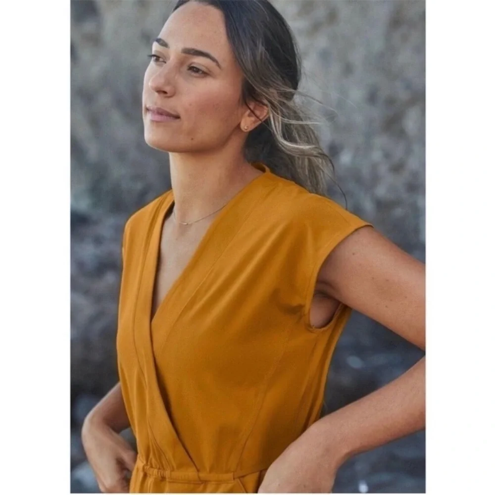 EUC - Athleta Marlow Romper - size XXS - Tuscan Gold